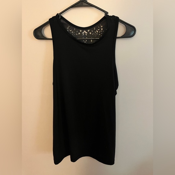 Athletic tank top size small - Picture 2 of 3